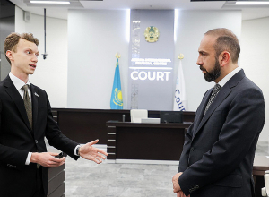 Արարատ Միրզոյանն այցելել է «Աստանա» միջազգային ֆինանսական կենտրոն