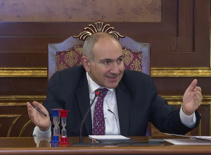 Ես կարծում եմ ոչ թե 4 թմրանյութ օգտագործողի հետեւից պետք է վազենք, այլ՝ 4 ներկրողի հետեւից վազենք