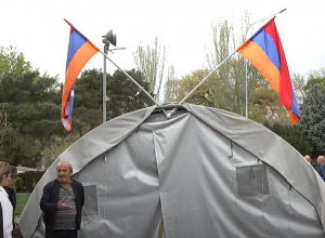 Արցախցիները սկսում են հանդիպումներ Ազատության հրապարակում՝ առաջիկա քայլերը քննարկելու համար․ ՈՒՂԻՂ