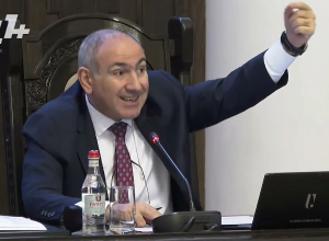 7 տարի իմ գլխավորությամբ բոլորդ մնացել ենք առաջին դասարանում․ որովհետեւ թուղթ ա որ պրինտ ենք անում․․