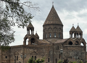 Մայր Աթոռ Սուրբ Էջմիածինը դատապարտում է Հռոմում Ադրբեջանի կազմակերպած հակահայկական միջոցառումը