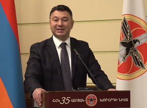 Ադրբեջանից այսօր ակնկալել խաղաղություն նույն բանն է՝ թե գնալ համբուրվելու կոկորդիլոսի հետ եւ ակնկալել հաճույք ստանալ․ Շարմազանով