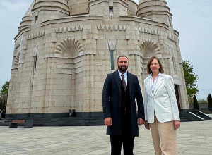 ԱՄՆ դեսպանը Հայաստանի եզդիական համայնքի հետ միասին մասնակցել է եզդիական Նոր տարվա տոնակատարությանը (լուսանկարներ)