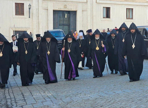 Ամենայն Հայոց Կաթողիկոսը մասնակցեց Ֆրանցիսկոս Պապի վերջին հրաժեշտի և հուղարկավորության արարողություններին