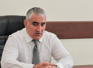 Նոր Նորքի թաղապետի ու 3 աշխատակիցների նկատմամբ որպես խափանման միջոց է կիրառել բացակայելու արգելքը