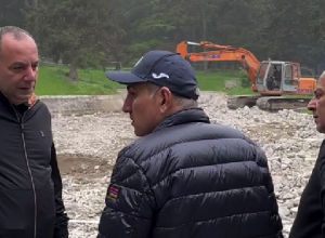 Իջևանի կենտրոնական զբոսայգու չգործող լճակի տեղում բացօթյա լողավազան է կառուցվում