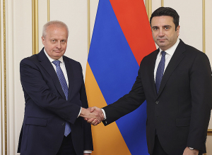 Ալեն Սիմոնյանն ընդունել է Հայաստանում ՌԴ դեսպանին