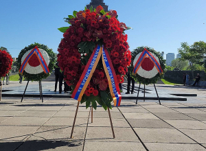 Սերժ Սարգսյանի անունից ծաղկեպսակ է դրվել Անհայտ զինվորի հուշարձանին