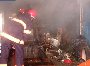 Հրշեջ-փրկարարները կանխել են հրդեհի տարածումը հարակից ավտոտնակներ