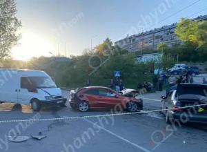 Վանաձորում մեքենաներ են բախվել, 11 վիրավոր կա