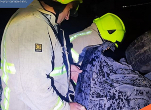 Ավտոմեքենան դուրս է եկել ճանապարհի երթևեկելի հատվածից և շրջվել