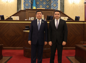 Ալեն Սիմոնյանն առաջարկել է միջխորհրդարանական հանձնաժողով ձևավորել Ղազախստանի հետ