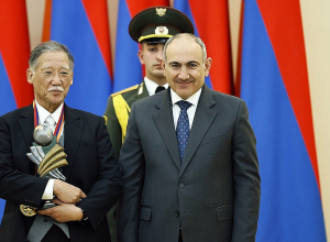 Փաշինյանը ՀՀ պետական մրցանակ է հանձնել Յոշիակի Դեյմոն Հագիվարային