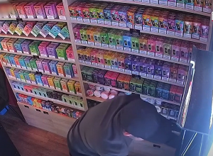 2 միլոն դրամից ավելի էլեկտրական ծխախոտների գողությունները բացահայտվել են․ մեկ անձ ձերբակալվել է