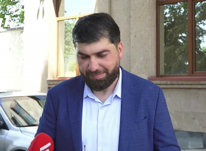 Դավիթ Սանասարյանը հուզվեց. ապրեք, որ չեք հավատացել այս շինծու գործին