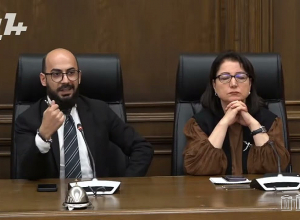 Սքեմի տակ թաքնված բոլոր սրբապիղծների դիմակը հերթով պատռելու ենք. ՔՊ–ական պատգամավորը սպառնաց