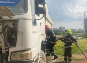 Հրդեհ բեռնատար ավտոմեքենայում․ վարորդը և ուղևորը հոսպիտալացվել են