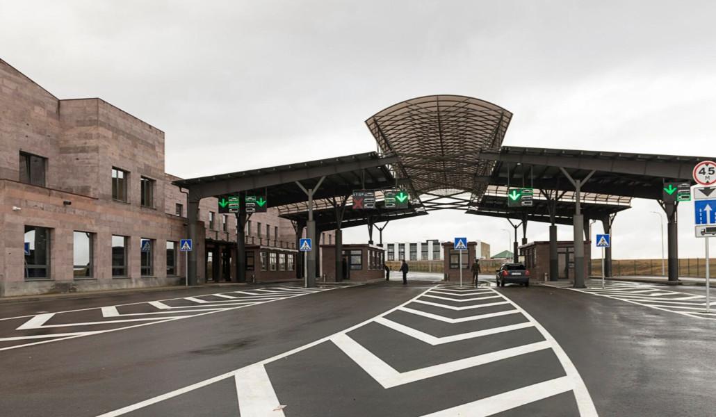 9A8E5F76-A39E-4D93-9670-5AC301826836_w1597_n_r1_s_s