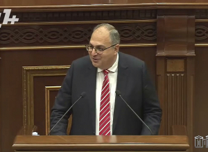 Յոթ տարի իշխանության եք, նոր արթնացաք ու տեսա՞ք, որ կոլապս է․ ընդդիմությունը՝ Վարդանյանին