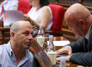 Ազգային ժողովում շարունակվում է արտահերթ նիստը․ ՈՒՂԻՂ