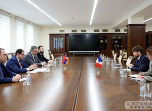 Սուրեն Պապիկյանն ընդունել է ՀՀ-ում Ֆրանսիայի արտակարգ և լիազոր դեսպան Օլիվիե Դըկոտինյիին