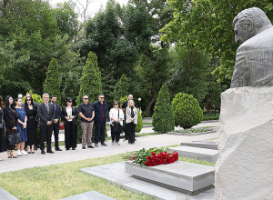 Մեծարելով Մհեր Մկրտչյանի հիշատակը. այսօր դերասանի 95-ամյակն է