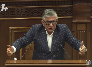 Ականջներիդ օղ արեք՝ ոչ ոք ՀՀ-ում չի կարող հեղաշրջում անել․ Խաչատուր Սուքիասյան