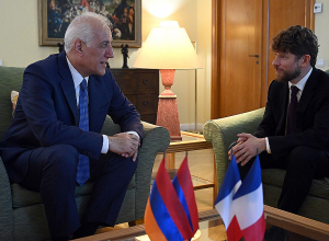 Վահագն Խաչատուրյանը Ֆրանսիայի Ազգային տոնի առթիվ այցելել է Հայաստանում Ֆրանսիայի դեսպանատուն