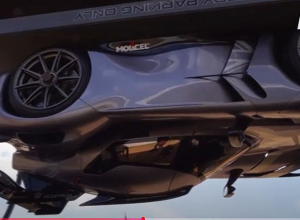 Բրիտանացիները ստեղծել են մեքենա, որը վարում են գլխիվայր