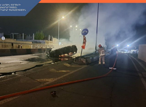 Ավտոմեքենան շրջվել է և բռնկվել․ վարորդը տեղափոխվել է ԲԿ