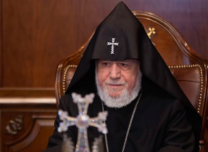 Կաթողիկոսը մեկնել է ԱՄՆ