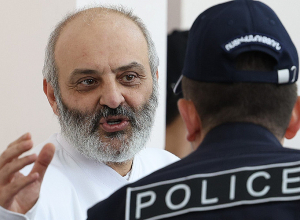 Շարունակվում է Բագրատ Սրբազանի եւ աջակիցների գործով դատավարությունը. ՈՒՂԻՂ