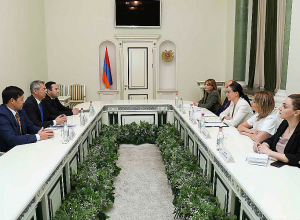 Գլխավոր դատախազը Հայաստանում Ղազախստանի դեսպանի հետ քննարկել է երկուստեք հետաքրքրություն ներկայացնող հարցեր