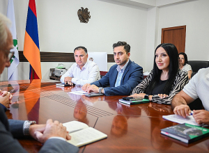 Ճանապարհային դեպարտամենտում քննարկվել են Հյուսիս-հարավի Տրանշ-4-ի և Քաջարանի թունելի շինաշխատանքները