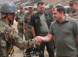 Պապիկյանը հանդիպել է 25-օրյա վարժական հավաքներին մասնակցող պահեստազորայինների հետ