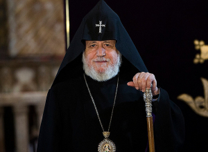 Կաթողիկոսի ուղերձը Արցախի Հանրապետության անկախության օրվա առիթով