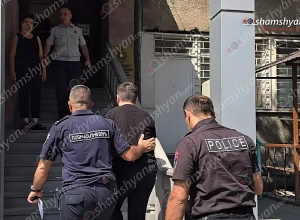 Տավուշի մարզում տղամարդը մուտք է գործել քաղաքացու տան ննջարան և փորձել նախ խեղդել 34-ամյա կնոջը, ապա՝ 1-ամյա երեխային․ կա վիրավոր