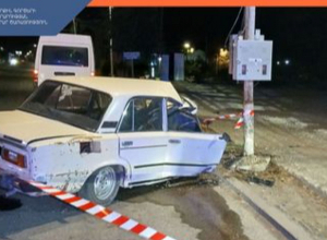 Ավտովթար Սարդարապատ գյուղում․ կա տուժած