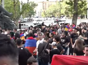 ՈՒՂԻՂ․ Հայաստանի հավաքականի երկրպագուների երթը