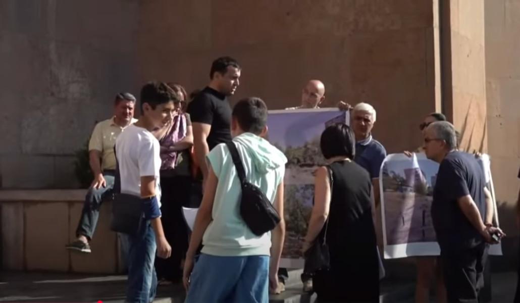 4532dbae-00d5-419e-a1cb-a9b4c713f3f2