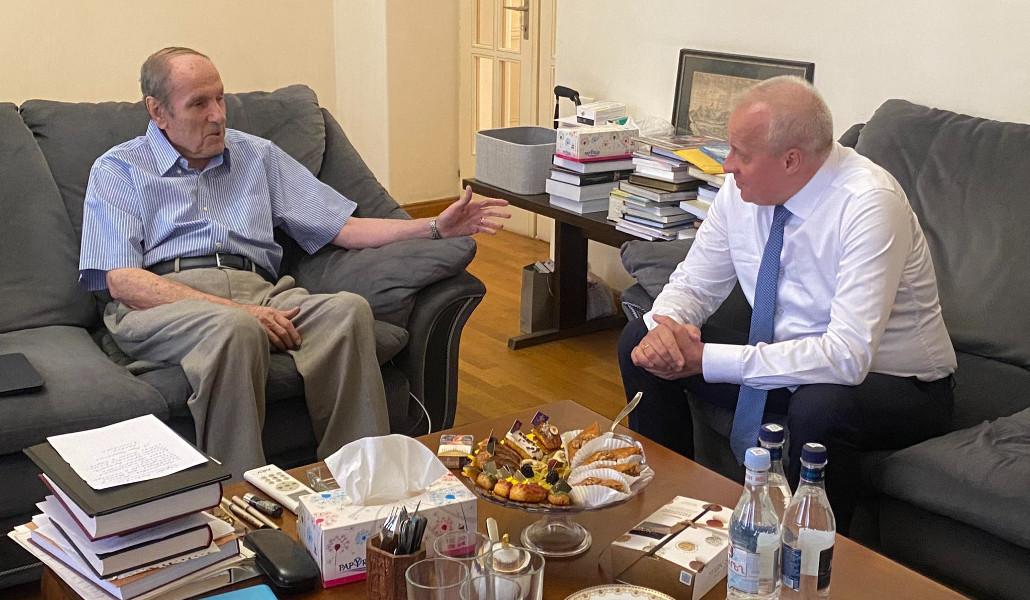 544929122_10162272187751799_4403348304596882966_n