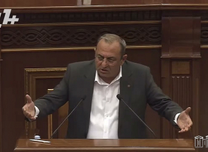 Բա դուք ո՞վ եք, եթե Արցախը հանձնել է ընդդիմութունը․ Մինասյան