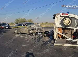 «Ատոմակայանի» խաչմերուկում բախվել են «Mercedes»-ն ու մարդատար «Գազել»-ը. կա 11 վիրավոր