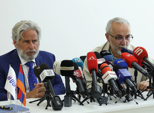 Սամվել Կարապետյանի միջազգային փաստաբանական թիմի անդամ Ռոբերտ Ամստերդամի մամուլի ասուլիսը