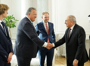 Վարչապետ Փաշինյանն ընդունել է Ժան–Շառլ Սամուելյանին և Նուբար Աֆեյանի