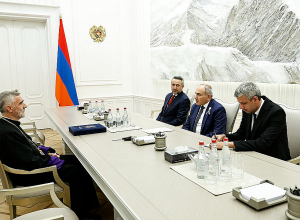 Վարչապետն ընդունել է Շահան Արքեպիսկոպոս Սարգիսյանին