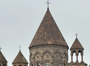 Հակաեկեղեցական ապօրինի այս գործողություններով անթաքույց ոտնահարվել և արհամարհվել են նաև հավատավոր մեր ժողովրդի հոգևոր զգացումները․ Մայր Աթոռ