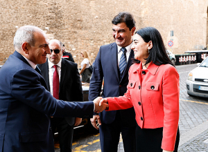 Վարչապետն այցելել է Սուրբ Աթոռում ՀՀ դեսպանություն