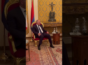 Վարչապետը հանդիպել է Տանն Կիլիկիո Կաթողիկե Հայոց կաթողիկոս-Պատրիարքի և Լևոնյան վարժարանի սաների հետ