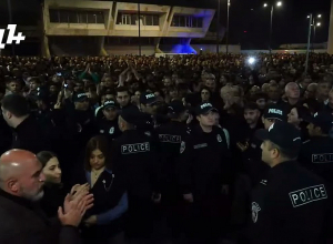 «Ազատությու՛ն Դավիթին». մարդկանց վանկարկումները